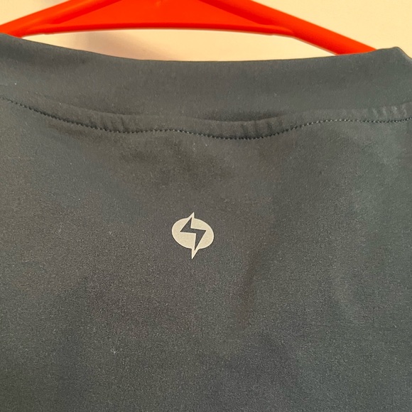 Bundle of 2 - Popflex Open Back Crop Top - Picture 5 of 16